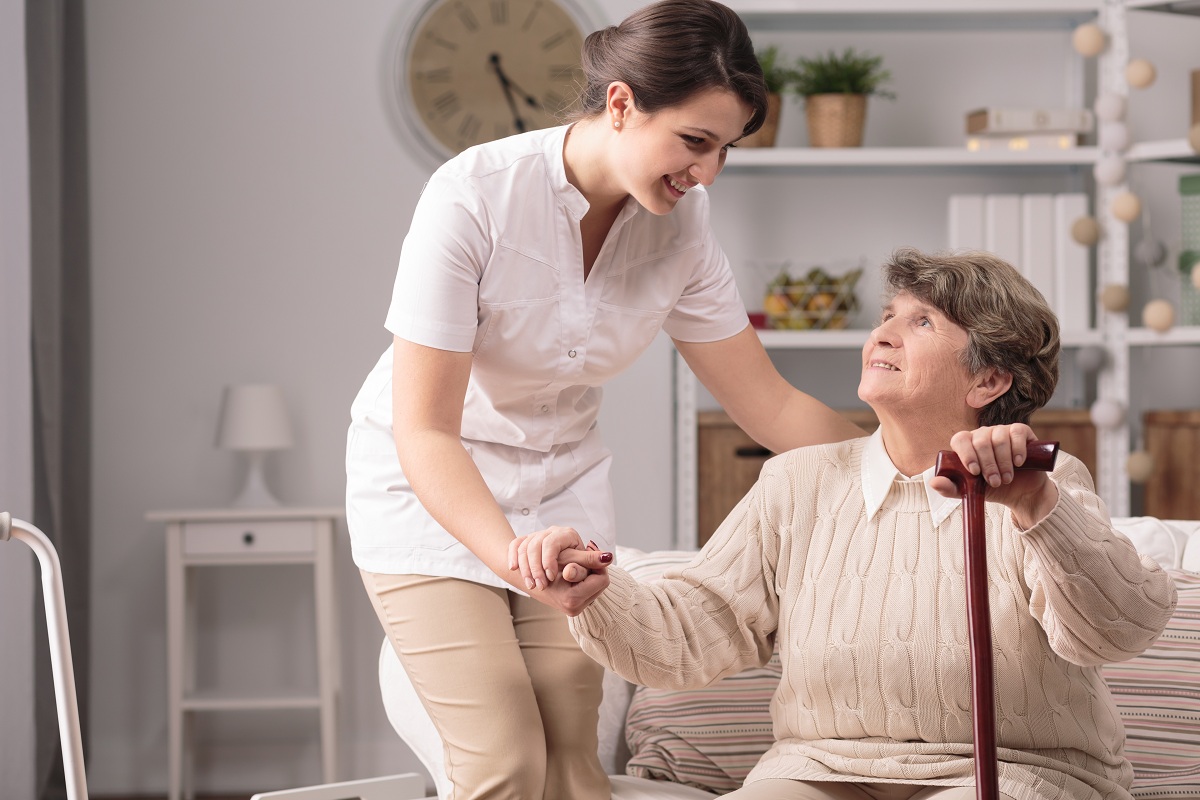 Advantages And Disadvantages Of Senior Care Services | Senior Living Arrangements